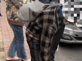 老人沉迷网络跨越千里找男网红 非得见见他：网友感慨短视频害人！