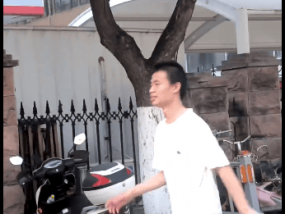 网友济南街头偶遇韦东奕：90后北大“扫地僧” 数学天才！