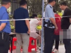男生中考忘涂机读卡妈妈崩溃大哭 网友：真的会忘吗？