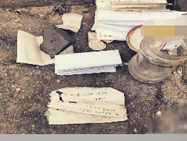 跨越时间的交流！男子长城藏时间胶囊12年多人留纸条 